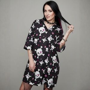 Widow ✦ Start A Riot Oversized Button‑Up Shirt ✦ White Pink Skull Star Print XS